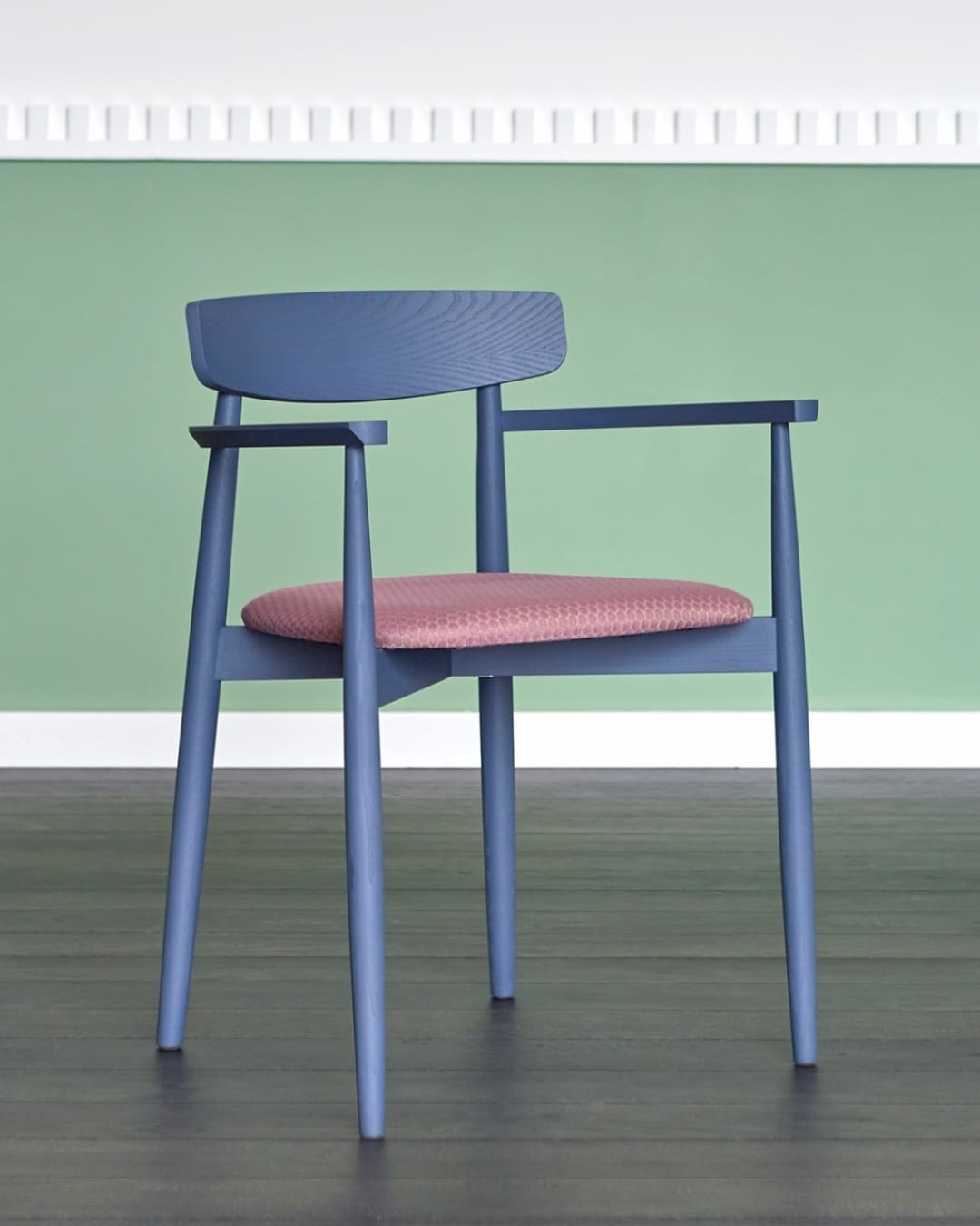 Claretta Armrest